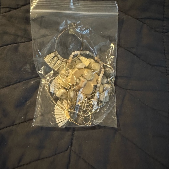 Casual Women’s Clothes - Picture 9 of 10